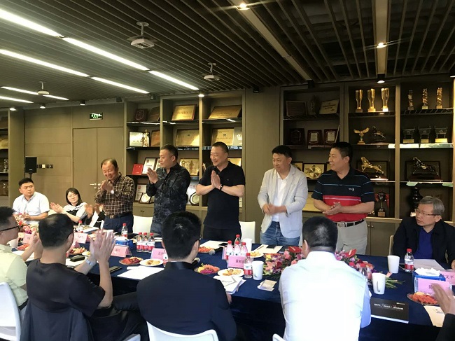 弘高創(chuàng)意 何寧會(huì)長(zhǎng)-1.jpg